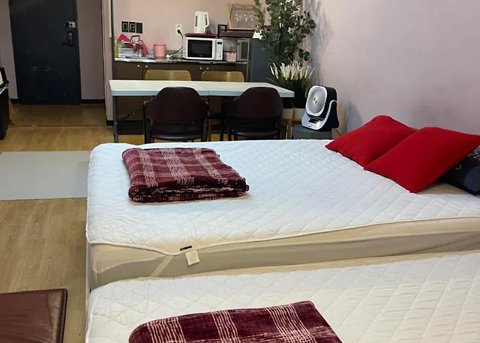 Апартаменты Gangnam Reasonable Price House