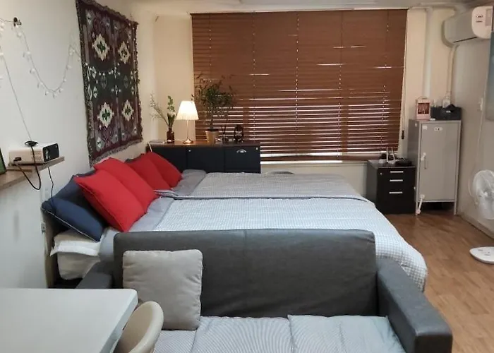 Gangnam Reasonable Price House Апартаменты Сеул