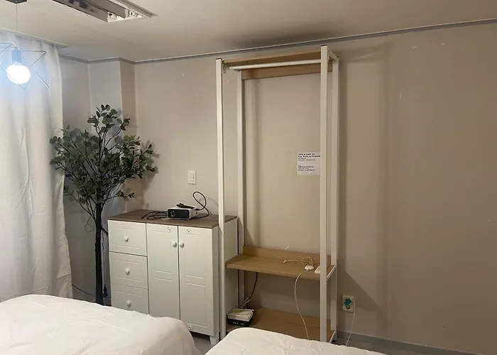 Апартаменты Gangnam Reasonable Price House