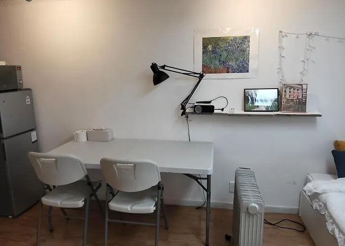 Апартаменты Gangnam Reasonable Price House *